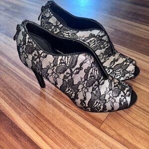 Cato Black and White Lace Heels